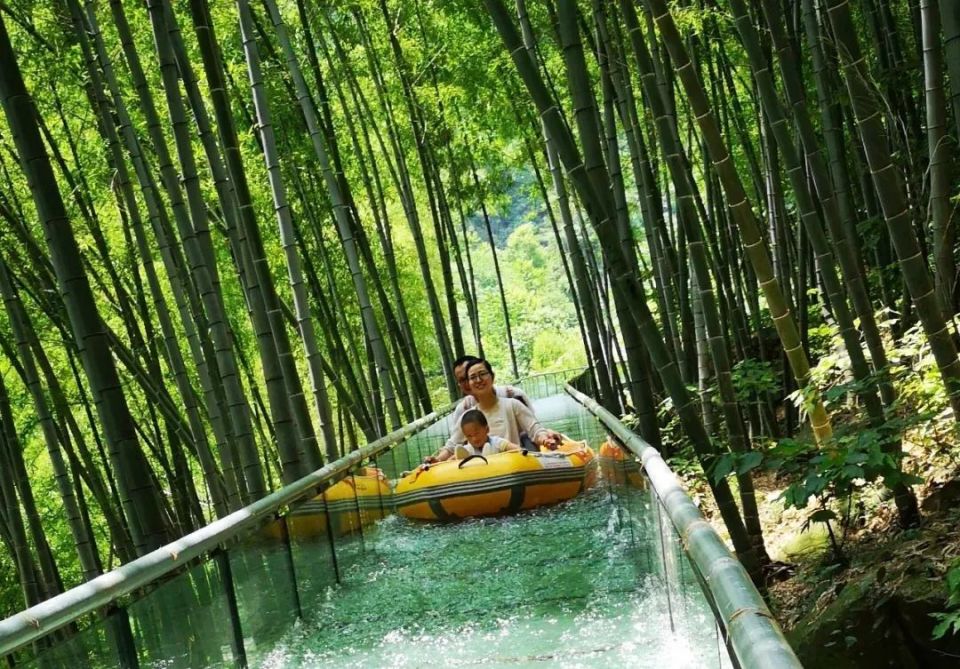 4米以下儿童游玩龙津溪地景区免门票.龙津溪地位于金寨县全军乡.