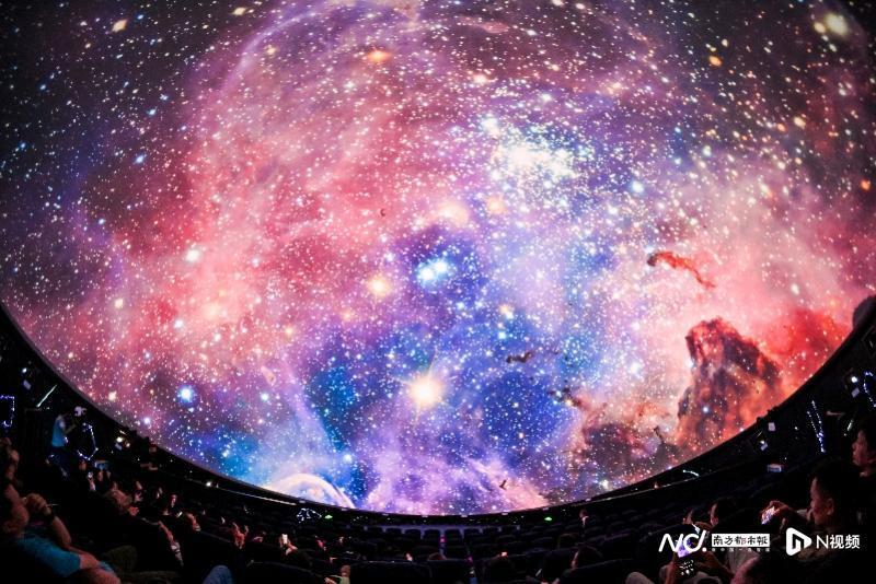 数字天文系统全球顶尖！广东科学中心球幕影院引进多个影片_腾讯新闻