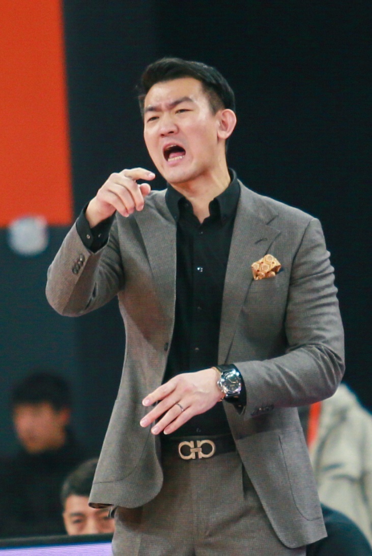 王博:打球时我从1打到4 所以球员的问题没有我解决不了的