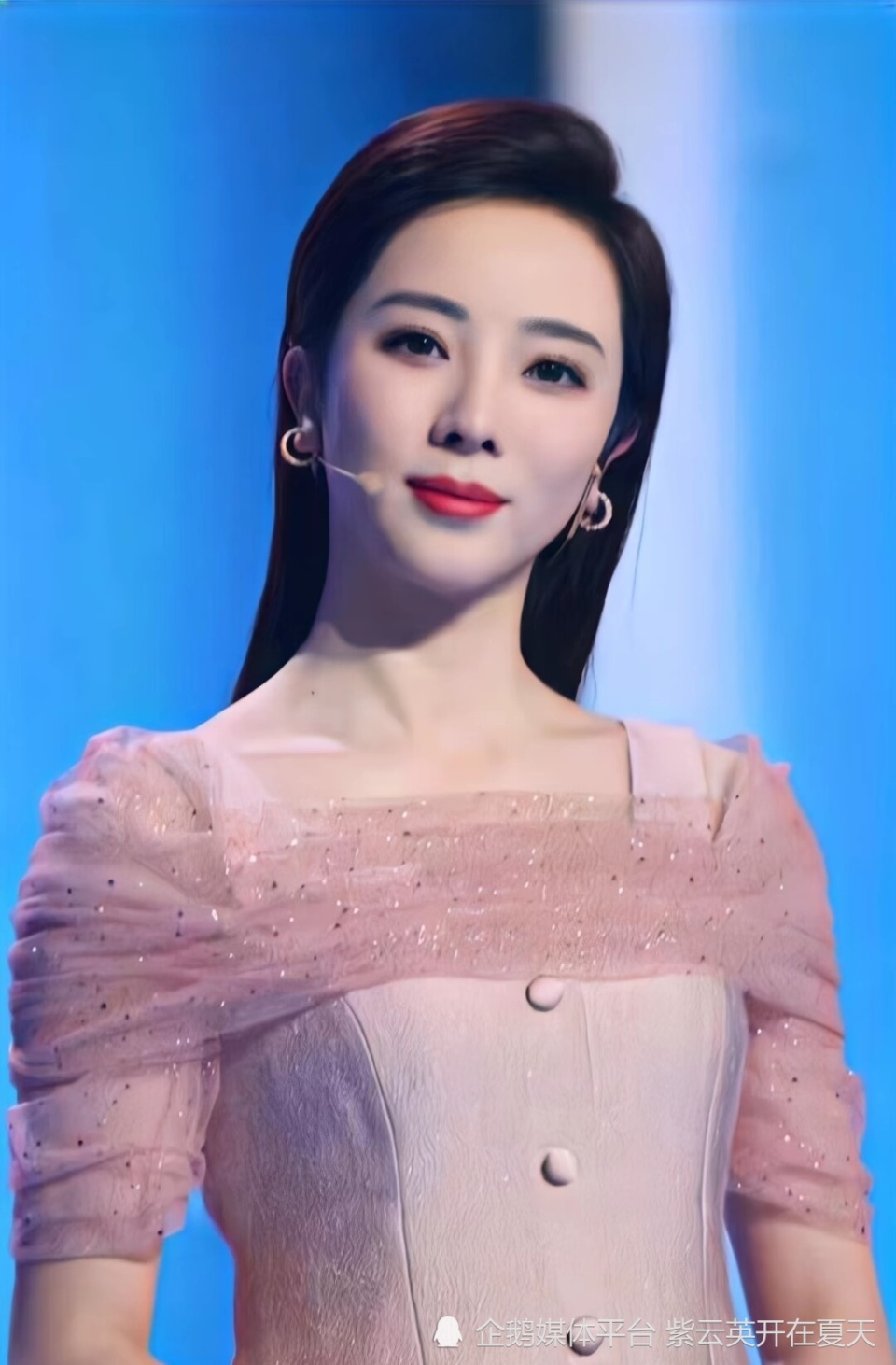 37岁央视美女主持人李思思离职,没人可以家庭和事业双平衡-腾讯新闻