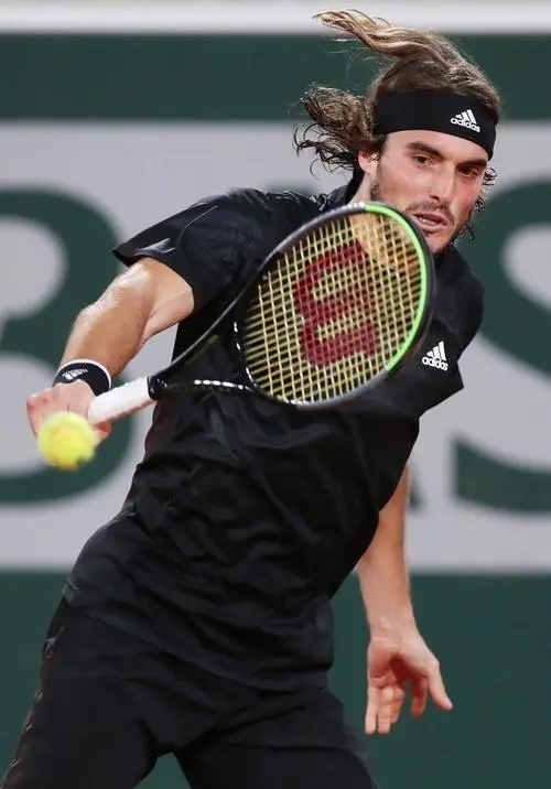 西西帕斯拿什么拯救自己呢?