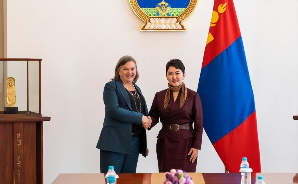 见过美副国务卿纽兰后，蒙古国外长应约来华，中俄大后方不会生变_腾讯新闻