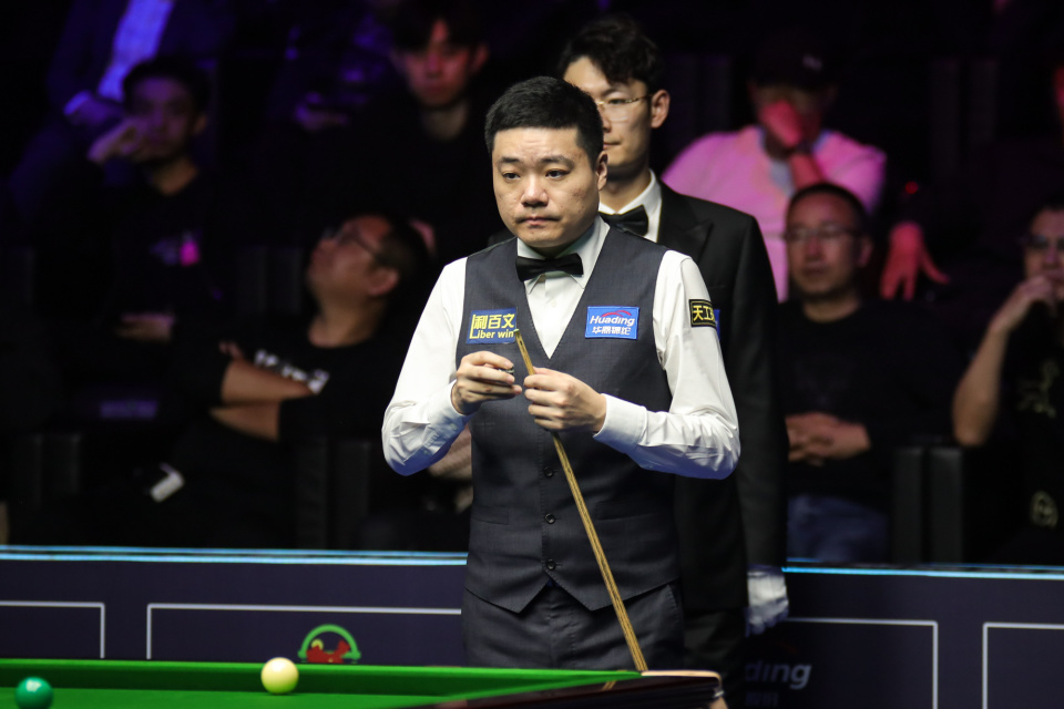 丁俊晖6-5绝杀!因对手被观众干扰获利?世界冠军亲自为小丁发声_腾讯新