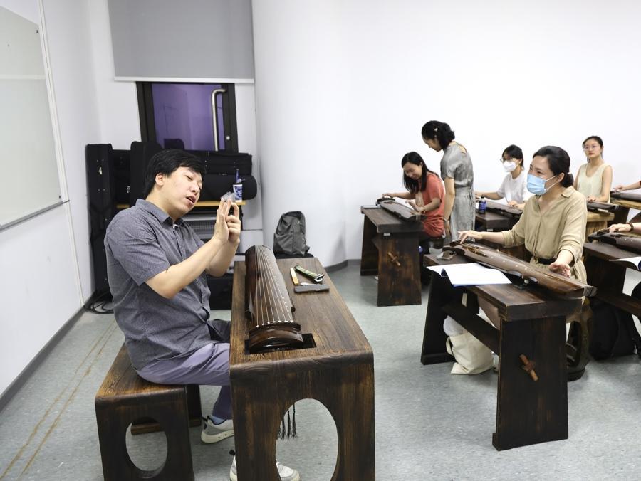 好消息：市民艺术夜校今年持续扩容点位和课程！如何更良性推进夜校发展？_腾讯新闻