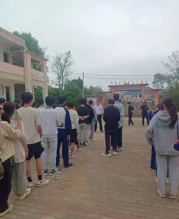 荣山中学召开2023中考体考动员大会