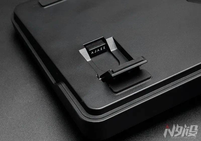 黑爵ak820 max三模机械键盘拆解评测