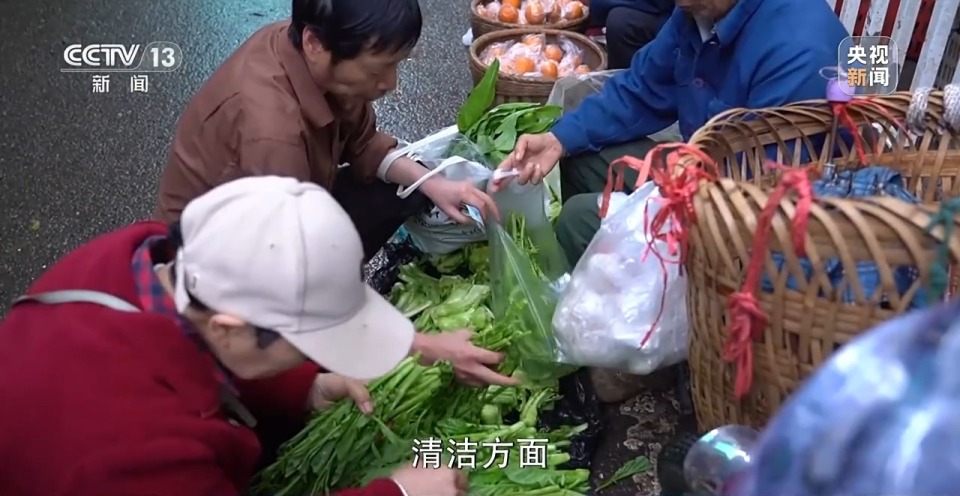 背篓专线免费摊位这里的故事很温暖