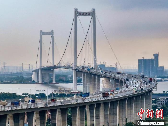 粤交通部门预计今年端午假期高速日均车流量约761万车次