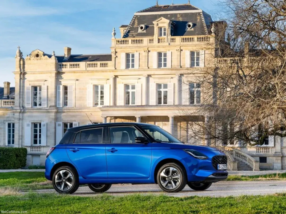 e汽车全新一代铃木速翼特官图发布