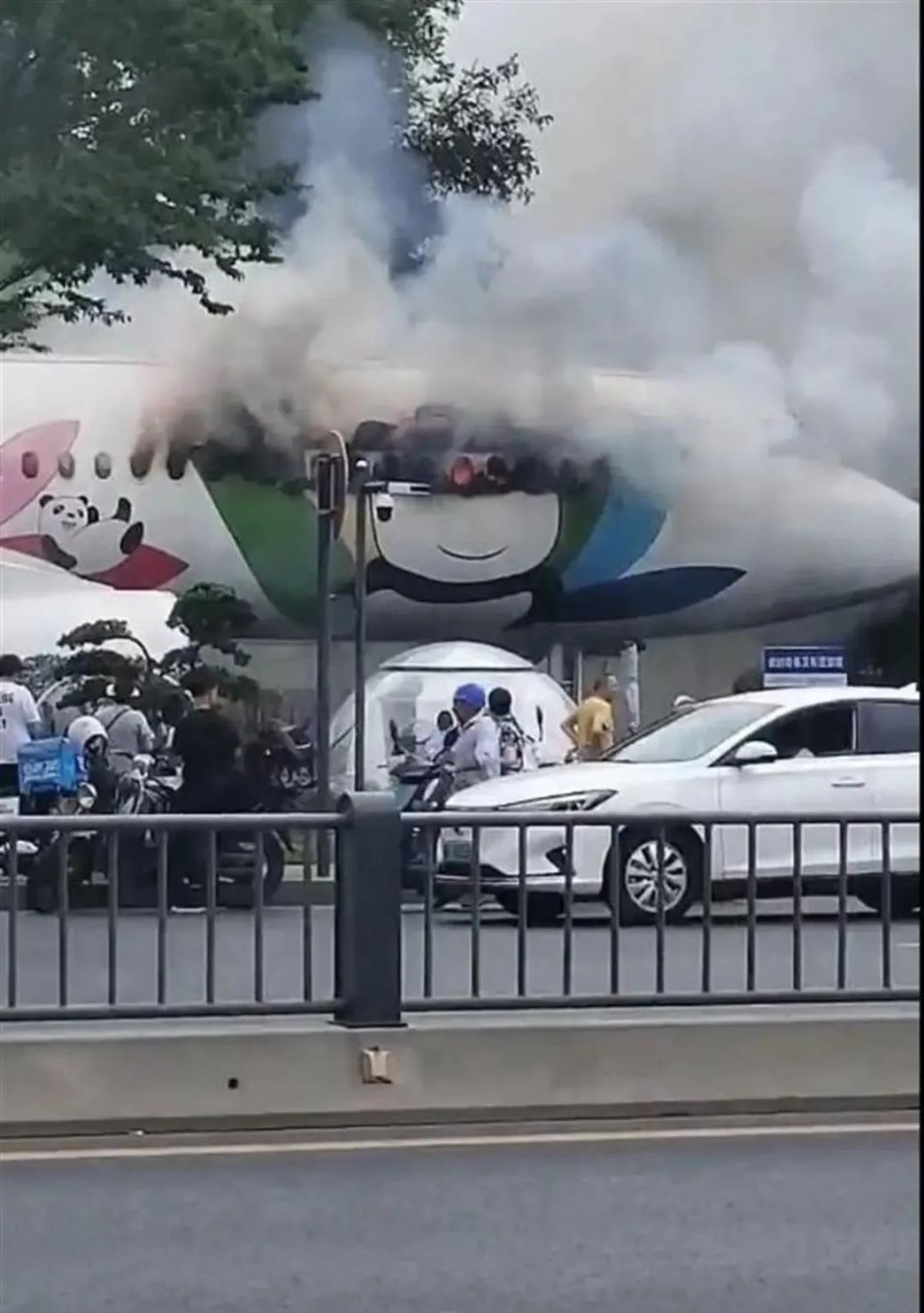 一网红飞机餐厅发生火灾!_腾讯新闻