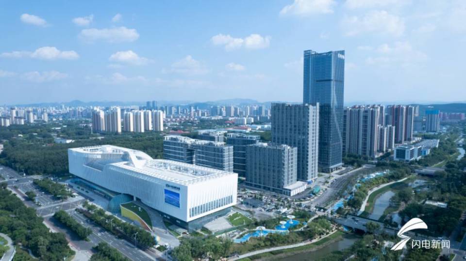 此外,保利中科创新大厦被命名京沪科创大厦,据了解,该大厦于2023年