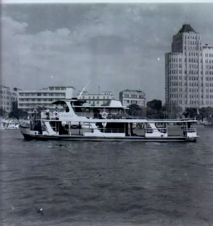 念旧广州丨停运的水巴航线,与珠江上的渡轮往事