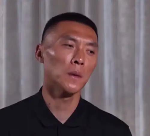 于大宝：因孩子们要考试无人可用，我们的足球环境可以再健全一点_1
