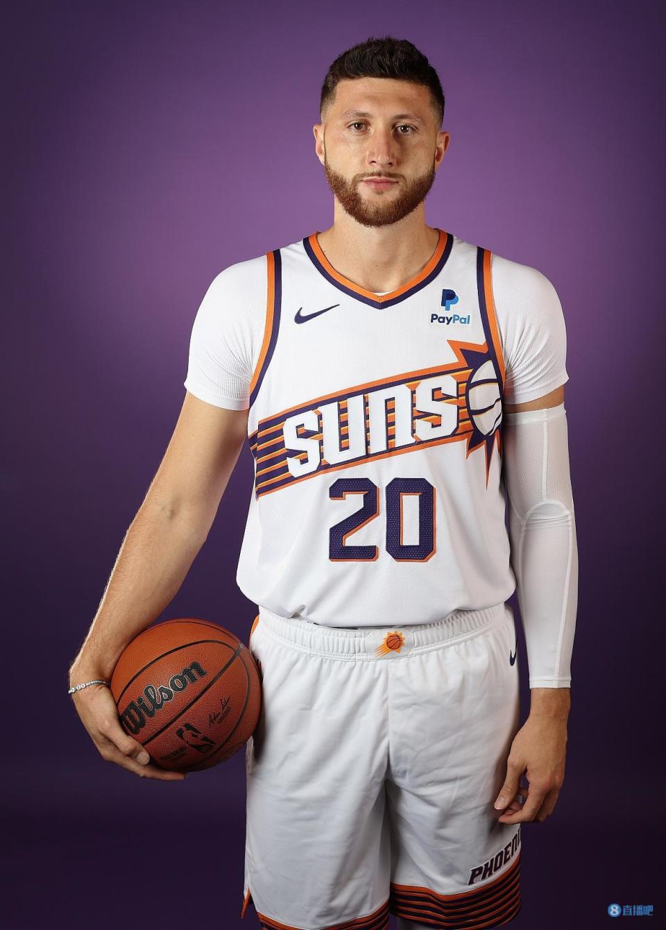 69懵了努尔基奇半场6投0中被浓眉帽了三球