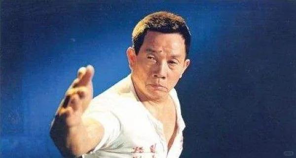 黄飞鸿第四代传人刘家良，骨灰被盗！家人疑被索要六千万赎金，妻子：一分都不给_腾讯新闻