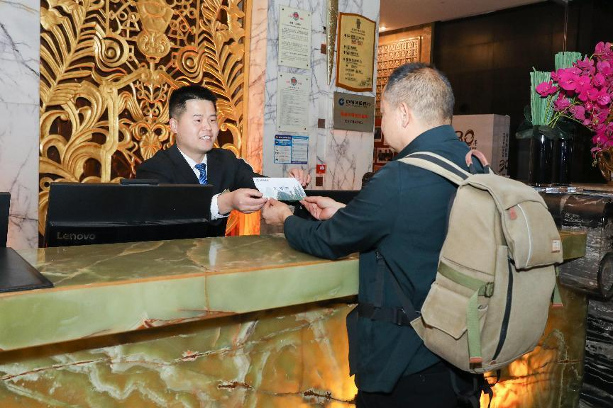 建行张家界市分行境外来张人员支付服务再升级_腾讯新闻