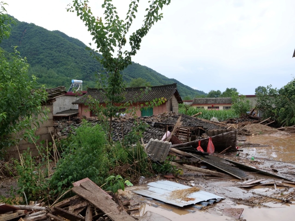 甘肃徽县特大暴雨造成2人死亡1756人受灾