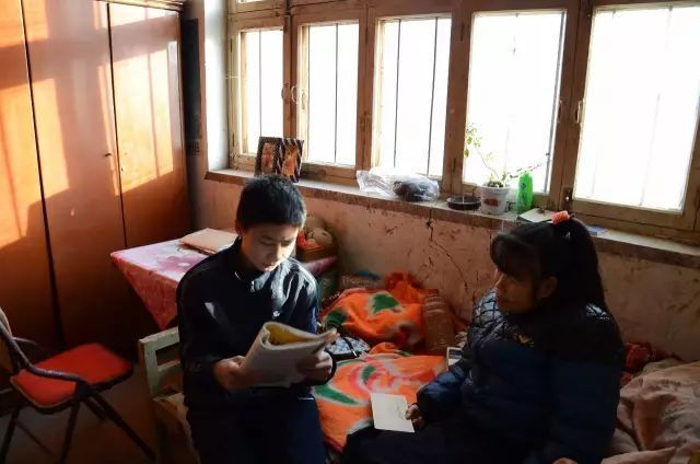 “我的家庭哪一点拿不出去？”曾744分考上清华的他，如今怎样了_腾讯新闻