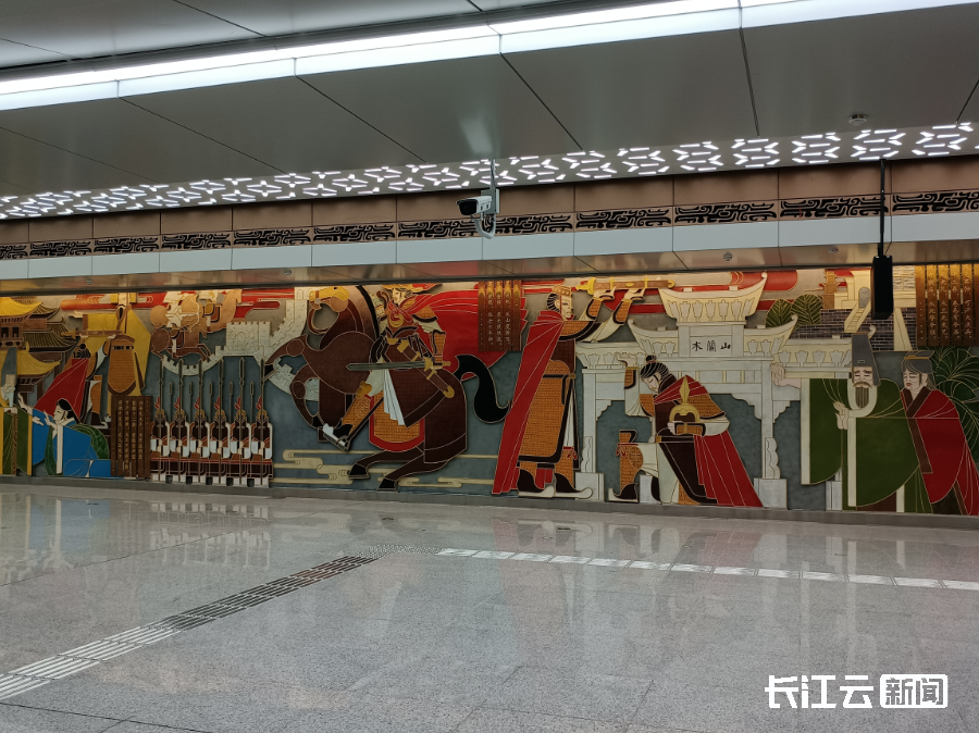 武汉地铁前川线二期黄陂广场站亮相_腾讯新闻