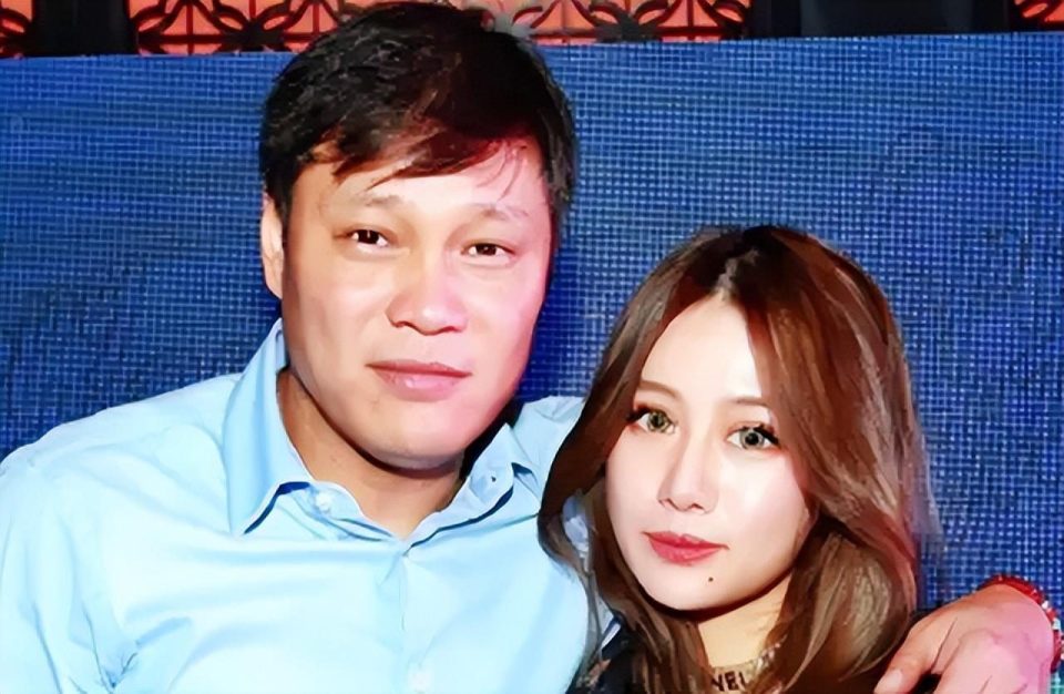 范志毅女儿热恋申花门将,足协杯现场为男友打call