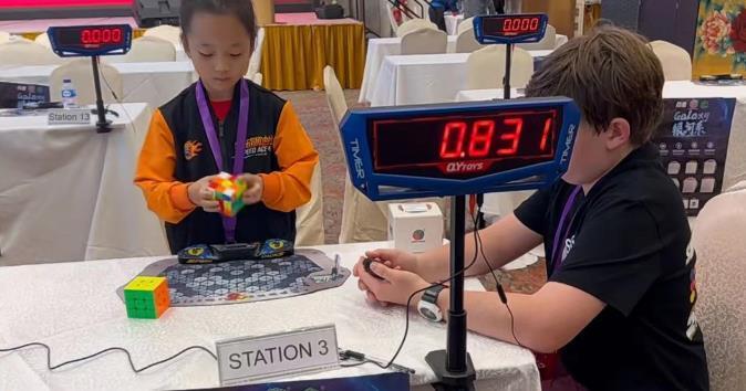 6岁中国女孩创造女子三阶魔方平均成绩世界纪录女孩妈妈:孩子4岁开始