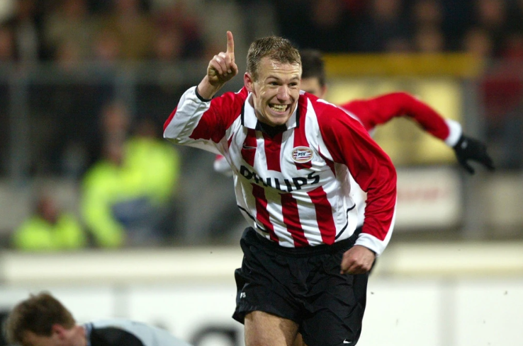 回顾经典球星无人可挡的内切无解的罗本