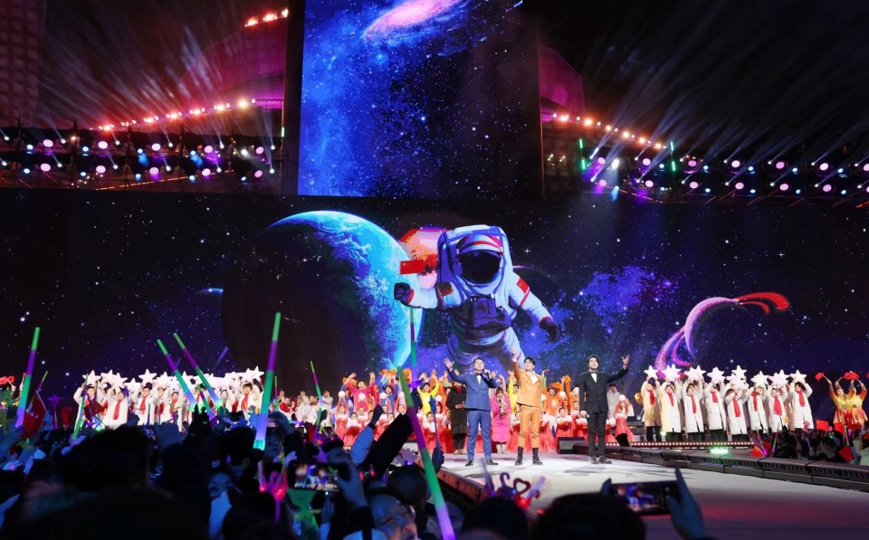 现场倒数跨年,北京新年倒计时活动在首钢园举行