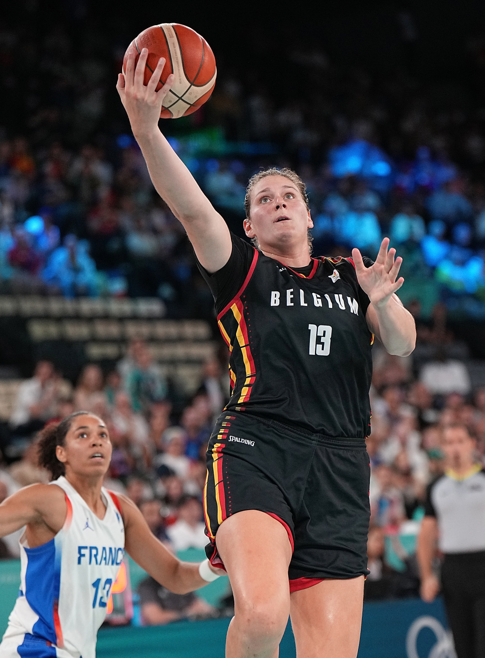 巴黎奥运会丨篮球女子半决赛法国队晋级决赛