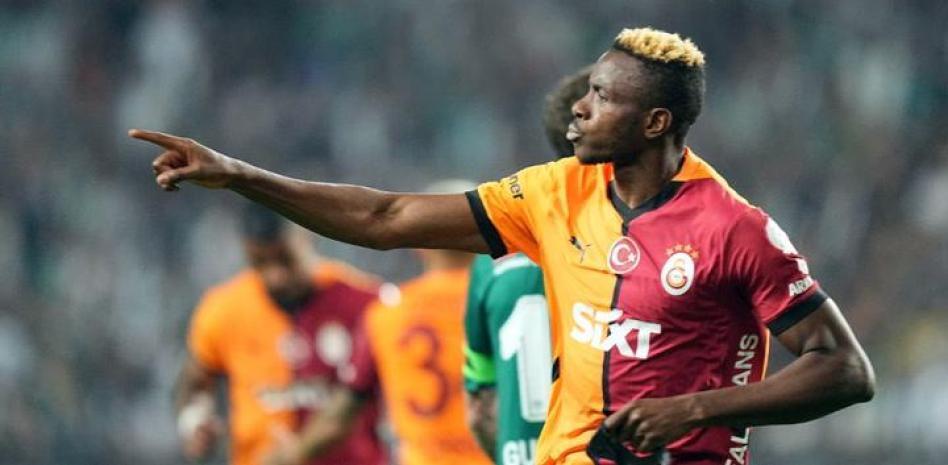 世体：巴塞罗那希望引进奥斯梅恩，接替明年离队的莱万