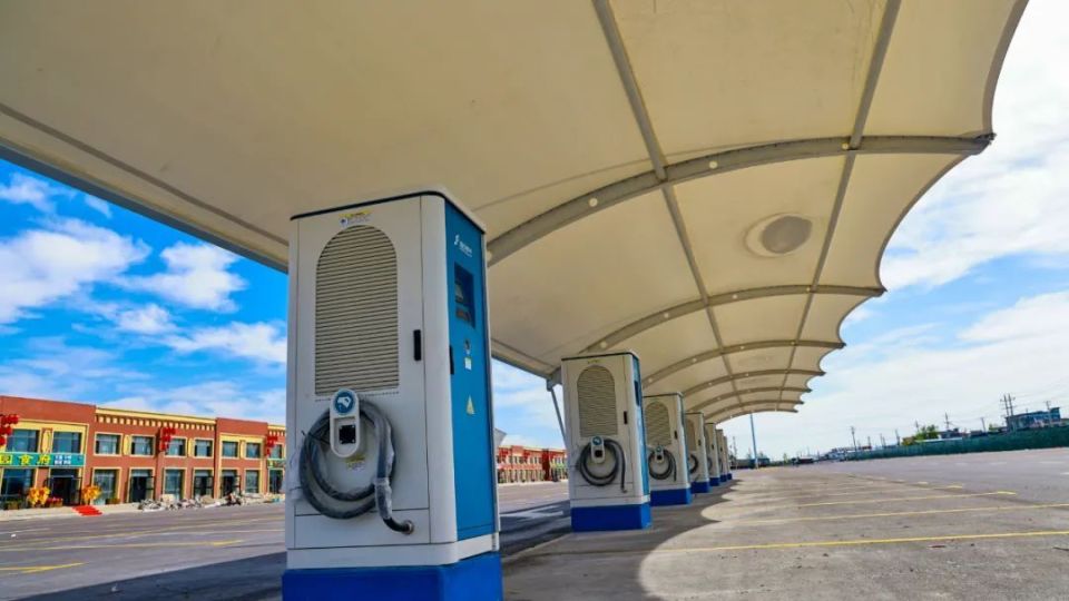 小小充电桩 助力绿色行