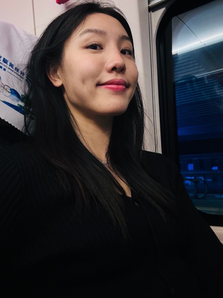 张茹发博晒美照喜欢黑芝麻味元宵节元宵节快乐记得吃汤圆