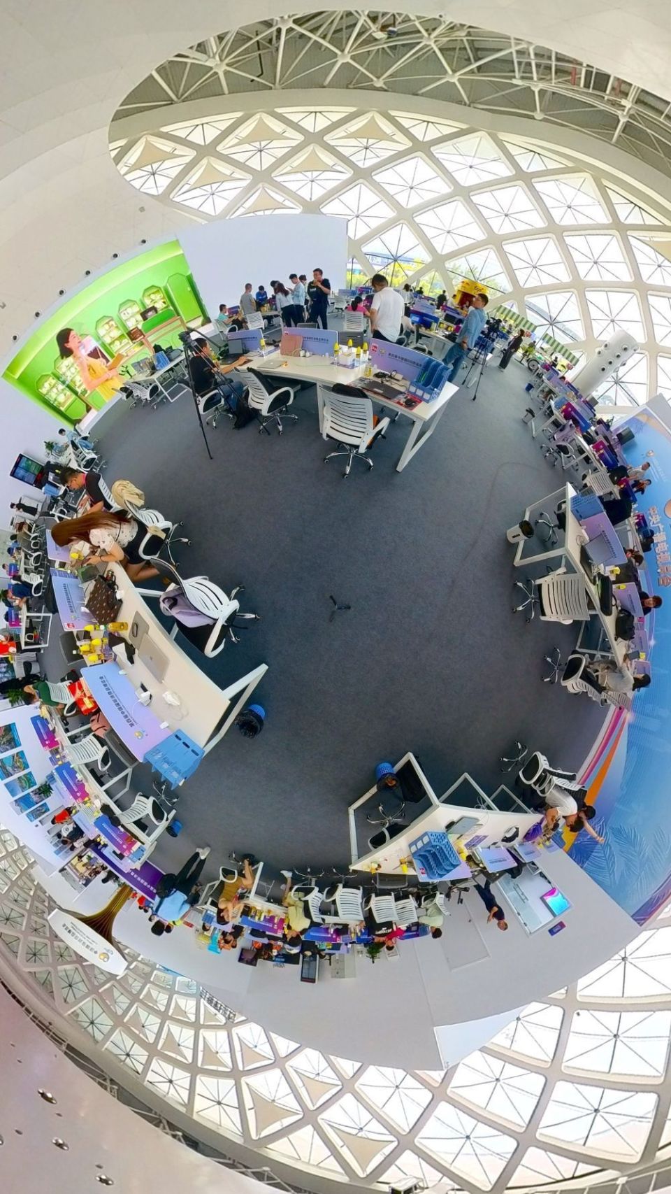 全景视界|vr探访第四届消博会主会场