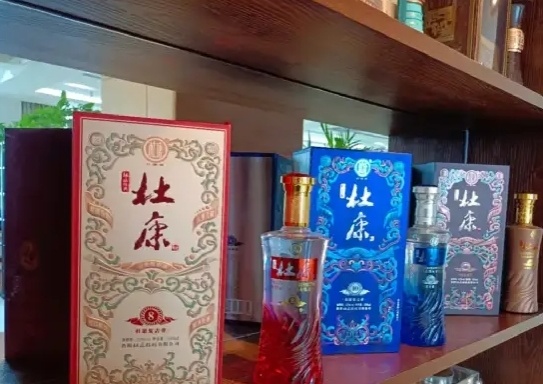 郑州酒桌上怪相：不喝茅台和杜康，却痴迷这4款口碑酒-腾讯新闻