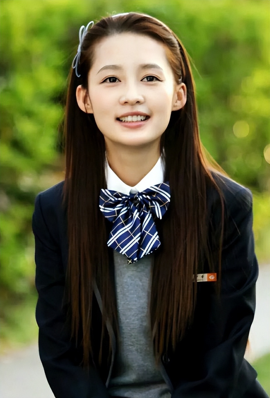 同样是穿校服张雪迎甜美刘亦菲清纯谁是你心中初恋的样子