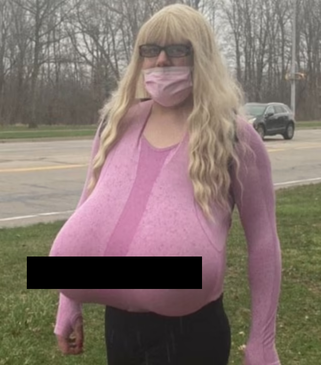 加拿大变性老师戴巨胸教课媒体跟踪拍摄离校就摘假体恢复男装