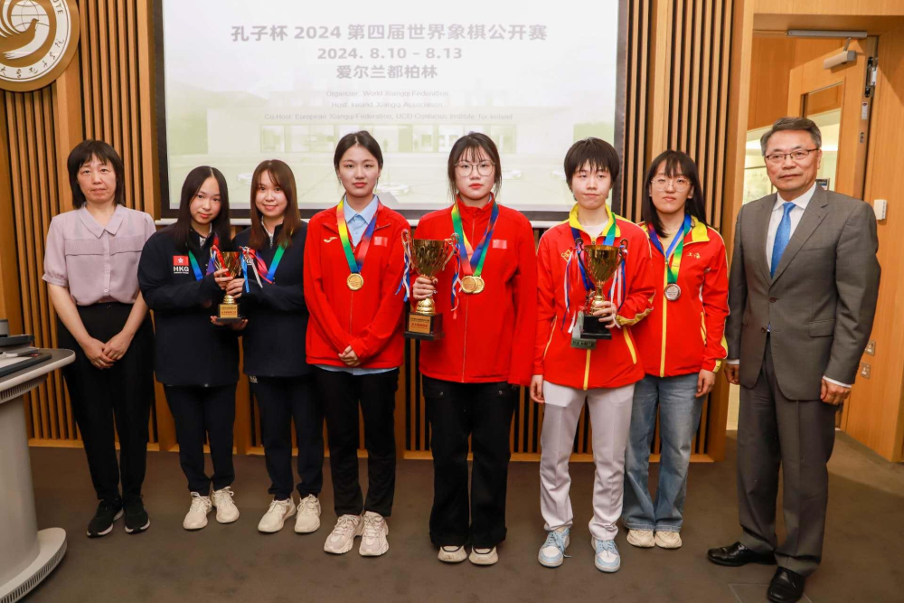 中国男队由孙昕昊,孟繁睿和王宇航组成,中国女队的成员是沈思凡和