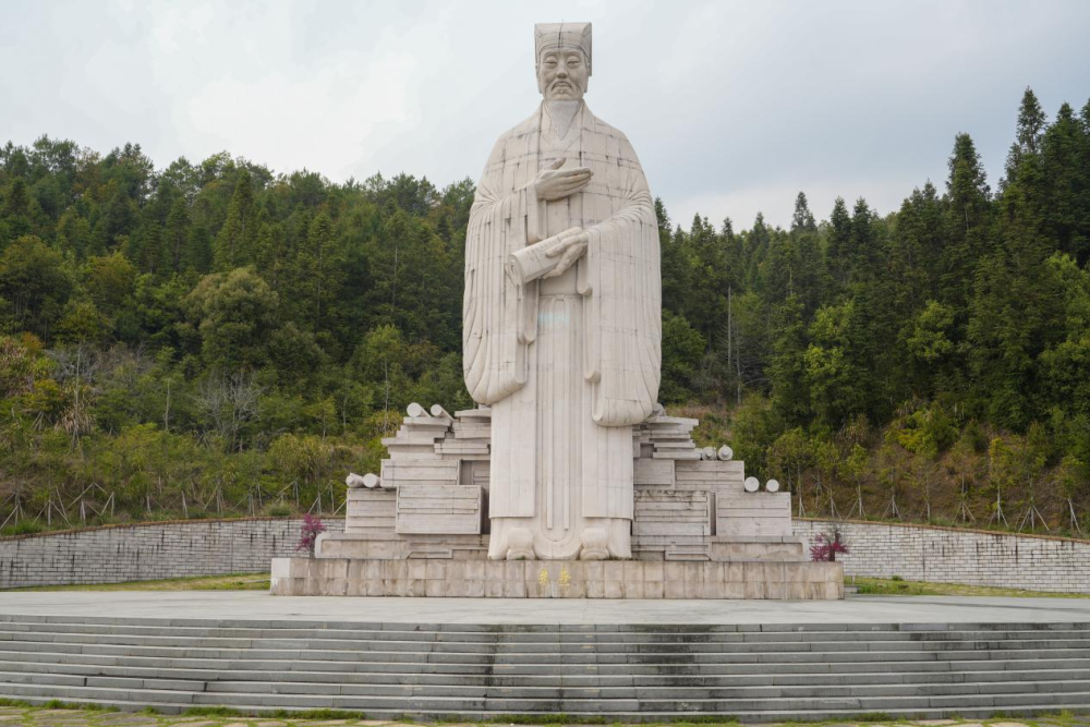 武夷山环岛千年祭雕塑图片