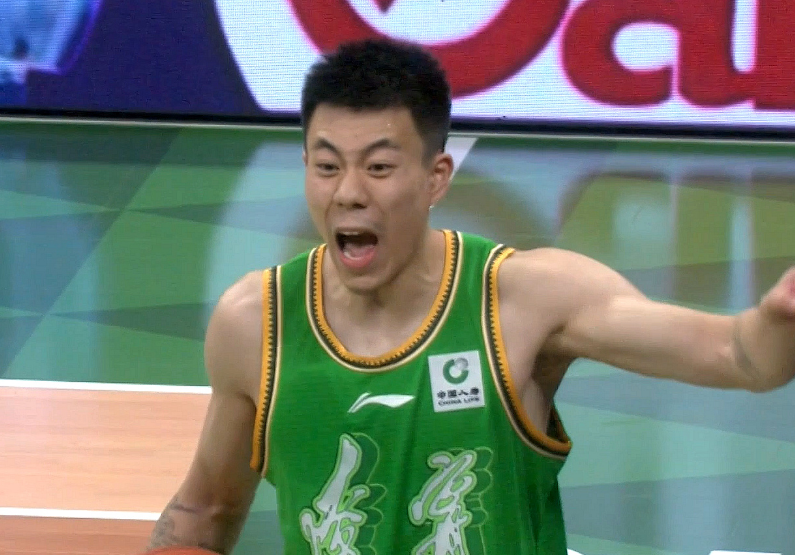 24岁的张镇麟已经是两届cba总冠军球员,也是入选过3次全明星阵容,以及