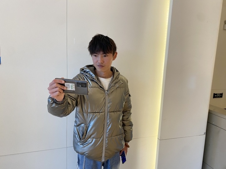 电子厂里的年轻人_腾讯新闻