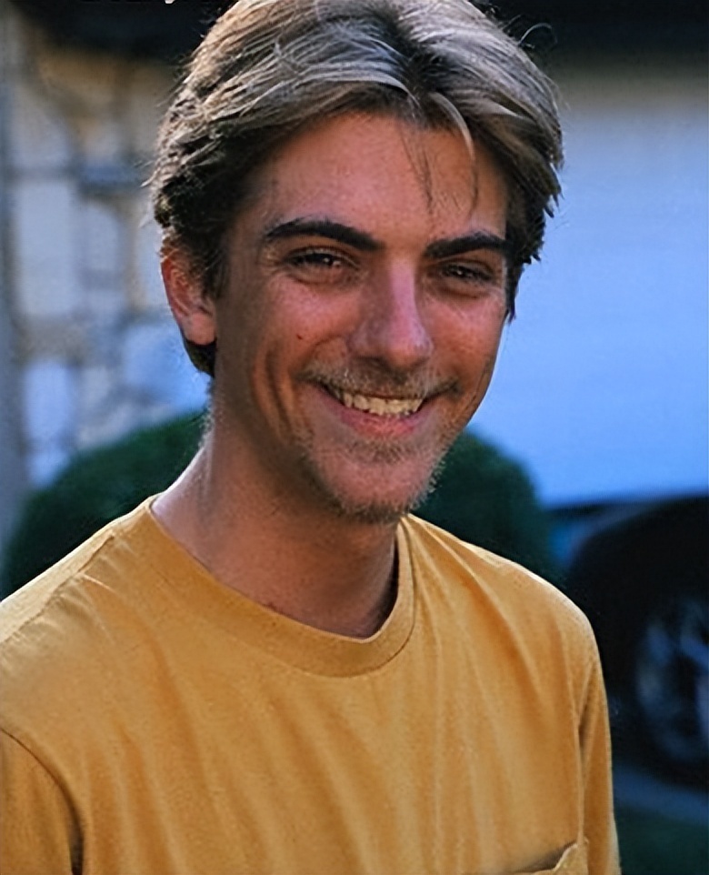 《成长的烦恼》40年,杰森去世9年,迈克已当爷爷,配音演员们却宝刀未老