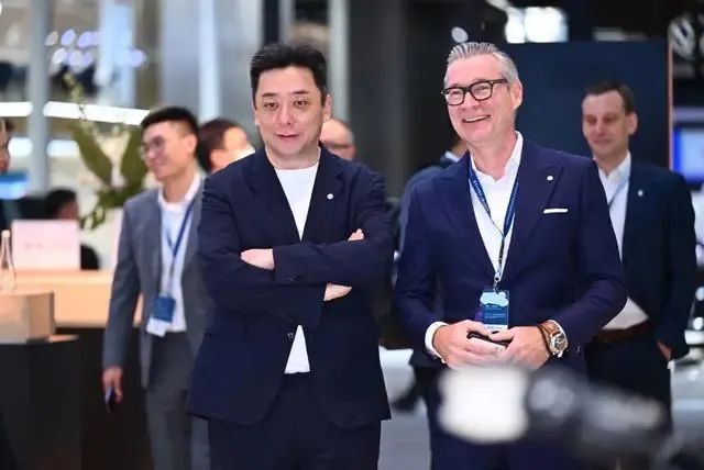 俞经民：念好“剩者为王”时代9字经 力保上汽大众高质量发展_腾讯新闻