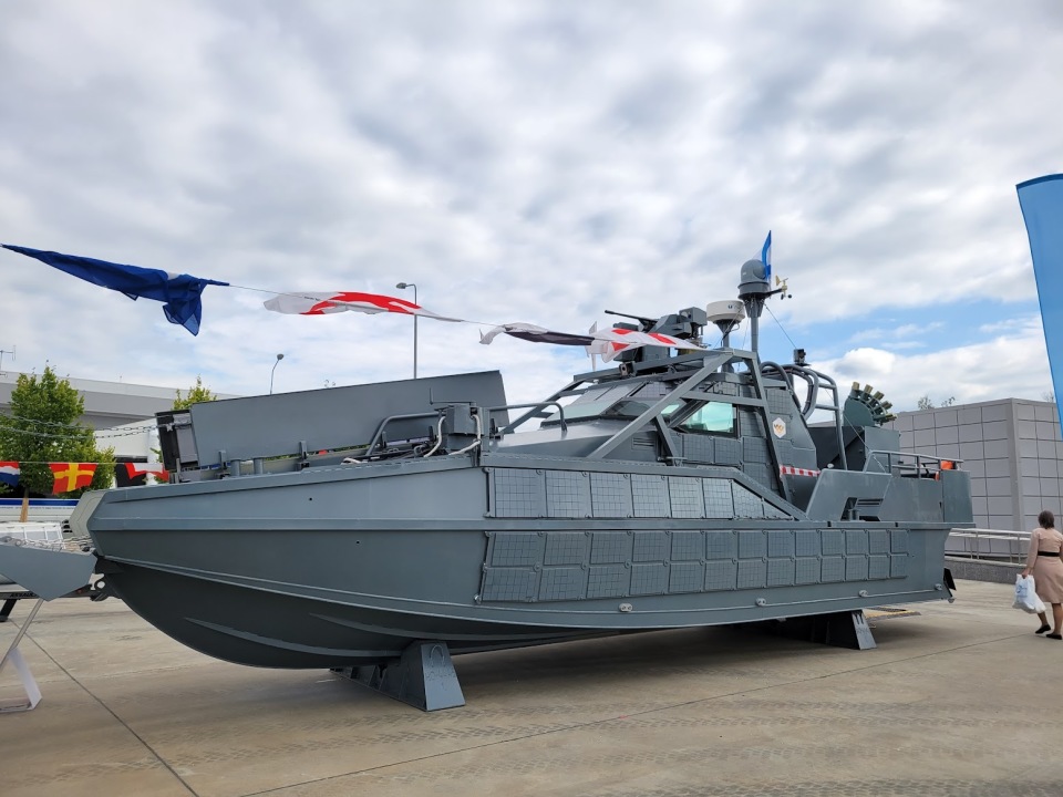 科斯特罗马造船厂新型小型登陆艇"ks-dsk850"_腾讯新闻