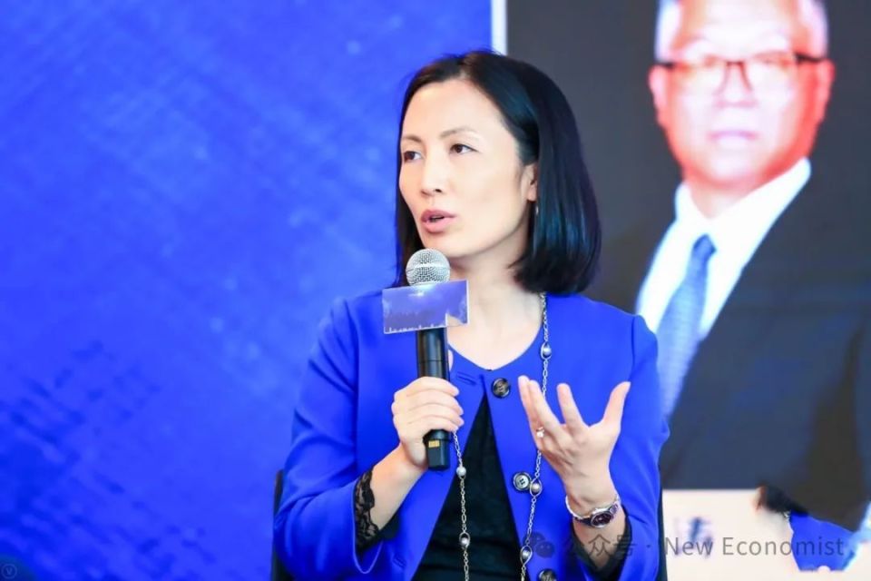 美银证券大中华区首席经济学家兼亚洲区经济研究部主管乔虹出席并演讲