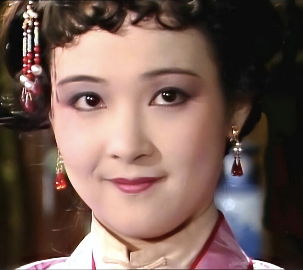 王羊演《红楼梦》薛宝琴被骂是败笔,如果换成她来演就完美了