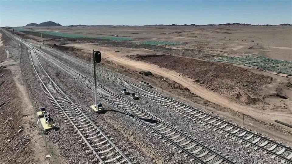 通车啦临哈铁路内蒙古扩能二期改造工程顺利竣工