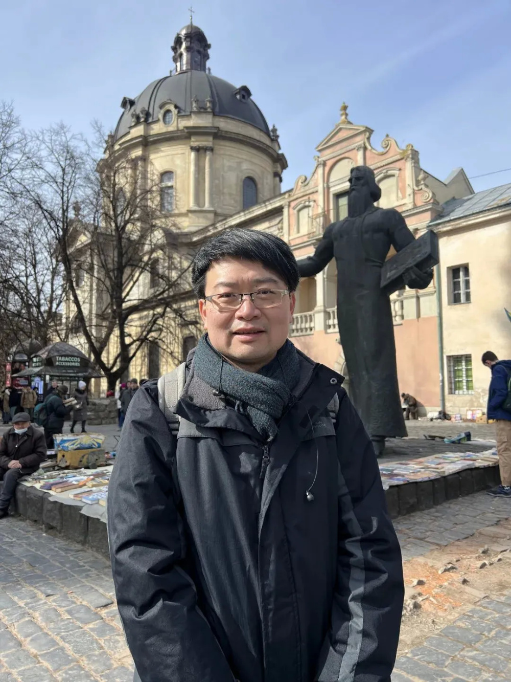 童錦程開啟戶外擺攤，邀請耀揚一起拍視頻，當眾大秀煎蛋技巧！大學生職業素養現狀