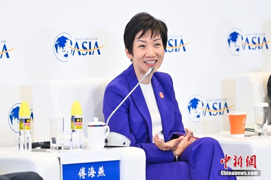 图为新加坡永续发展与环境部部长傅海燕在论坛上发言.