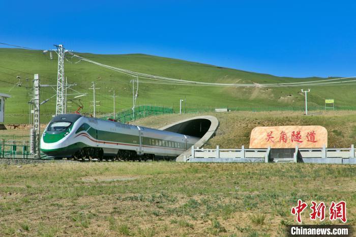 青藏铁路西格段复兴号动车组11月10日起开通计次票