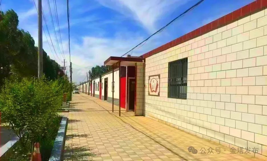 稳步提升村容村貌,大力改善生态环境,让广袤乡村成为广大农民宜居宜业