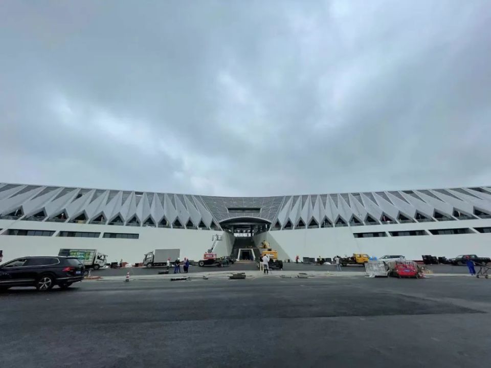 需求,"博览中心—前海湾""翠亨新区人才港—前海湾"两条跨市公交线路